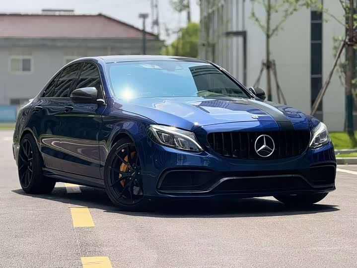 Mercedes-Benz C-Class 2017 AMG C 63 — фото 3