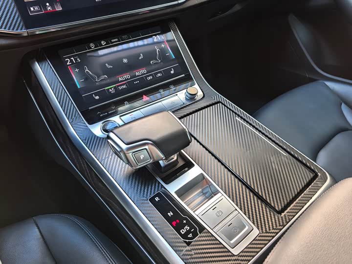 Audi Q8 2021 45 TFSI — фото 9