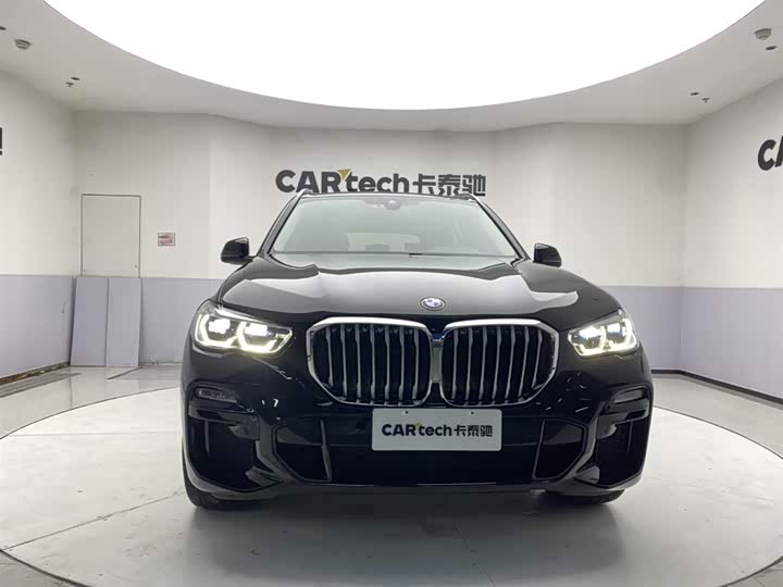 BMW X5 2019 x Drive 40i M — фото 3