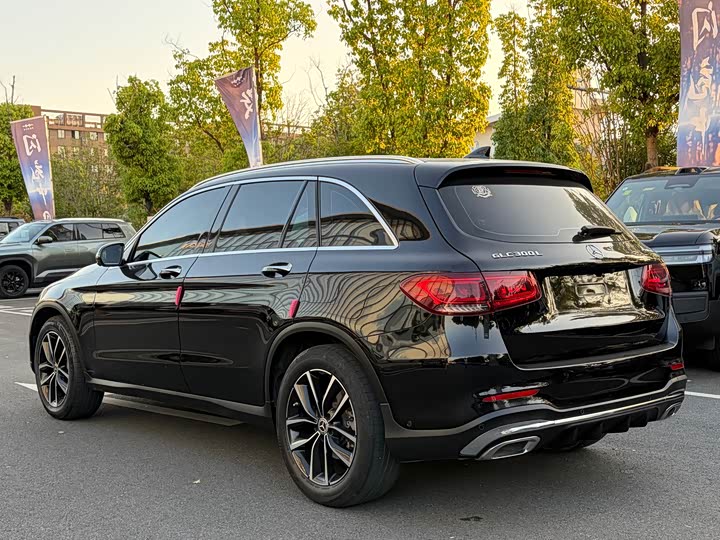 Mercedes-Benz GLC 260 L 4MATIC люкс — фото 15