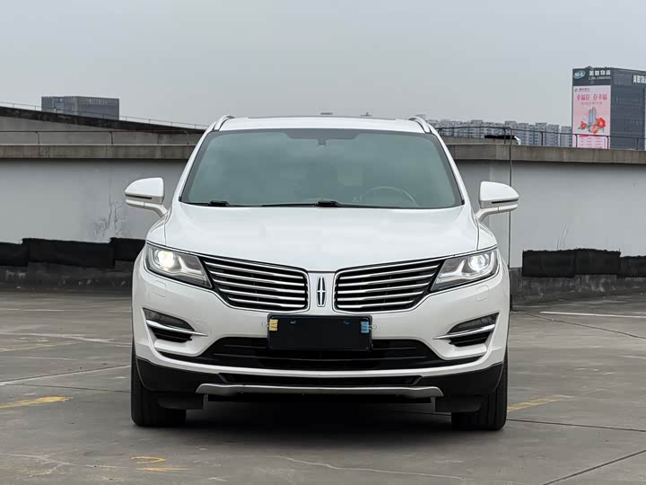Lincoln MKC 2017 2.0 T 2 WD — фото 2