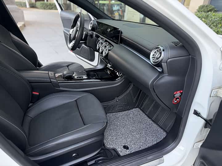 Mercedes-Benz A-Class 2020 A 200 L — фото 7