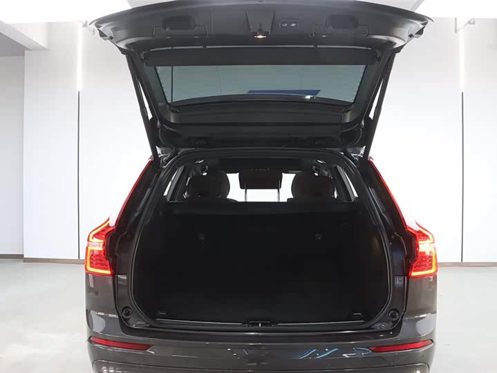 Volvo XC60 2025 B 5 4 WD — фото 21