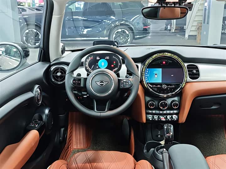 MINI Hatch — фото 18