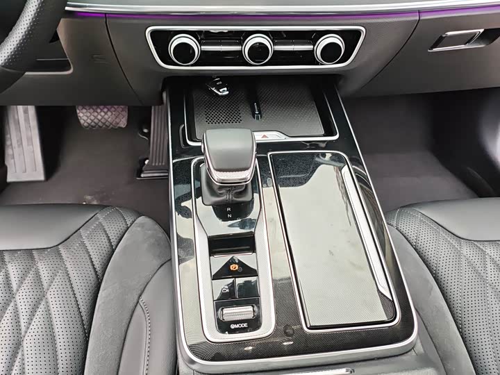 Hongqi HS5 2023 2.0 T Pro 50 — фото 26