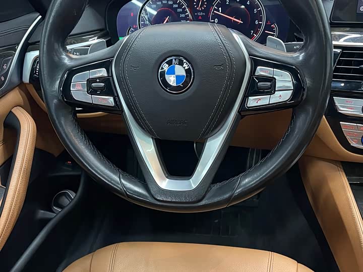 BMW 5-Series 2018 530 Li Leading M — фото 4
