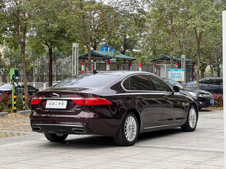 Jaguar XFL 2018 XFL 2.0 T 200 PS — фото 19