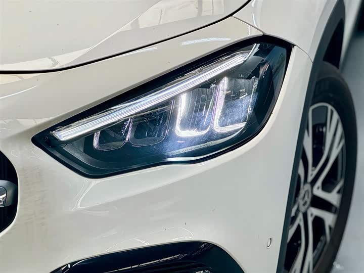 Mercedes-Benz GLA 2024 GLA 220 — фото 4