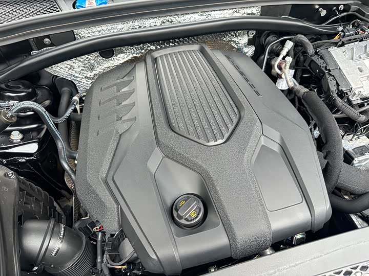Porsche Macan 2023 Macan 2.0 T — фото 43