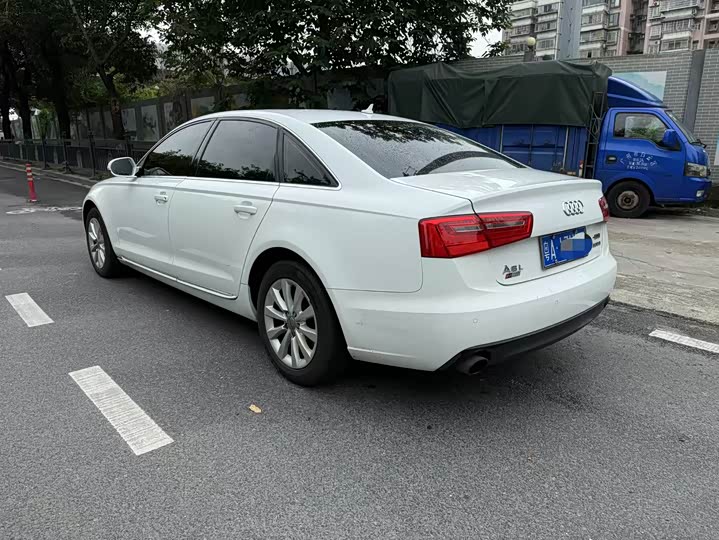 Audi A6L 30 FSI комфорт — фото 4