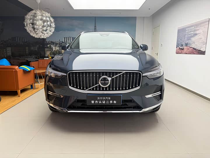 Volvo XC60 2025 B 5 4 WD — фото 2