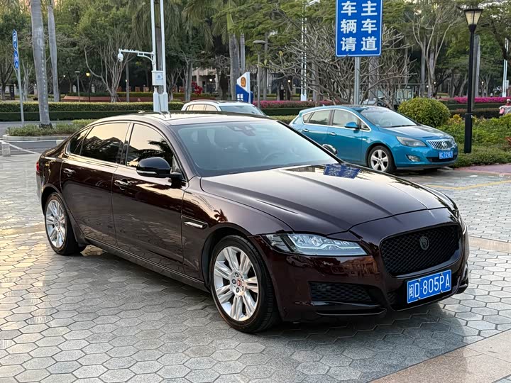 Jaguar XFL 2018 XFL 2.0 T 250 PS — фото 3