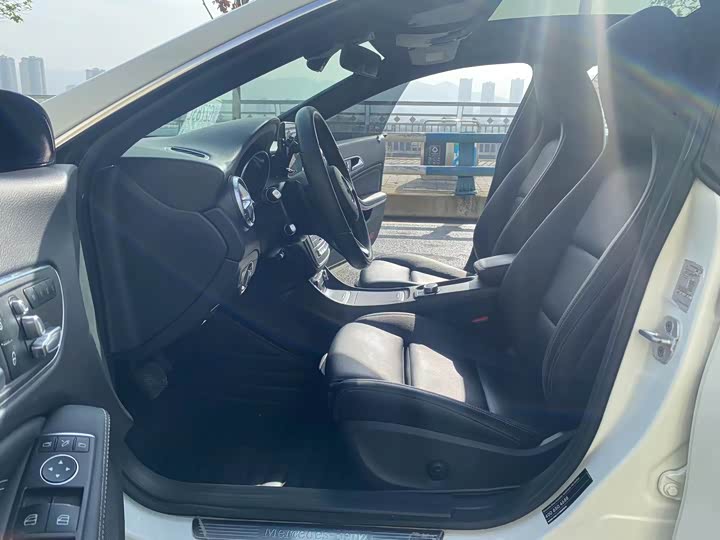 Mercedes-Benz CLA 2017 CLA 200 — фото 9