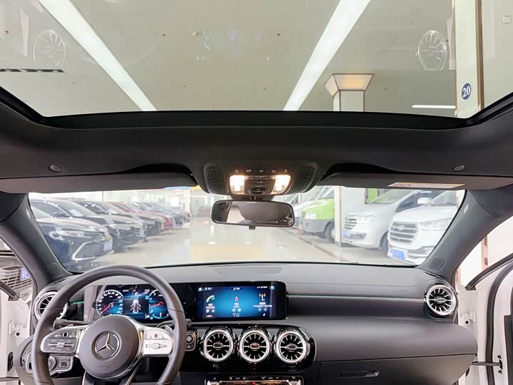 Mercedes-Benz A-Class 2022 A 200 L — фото 14