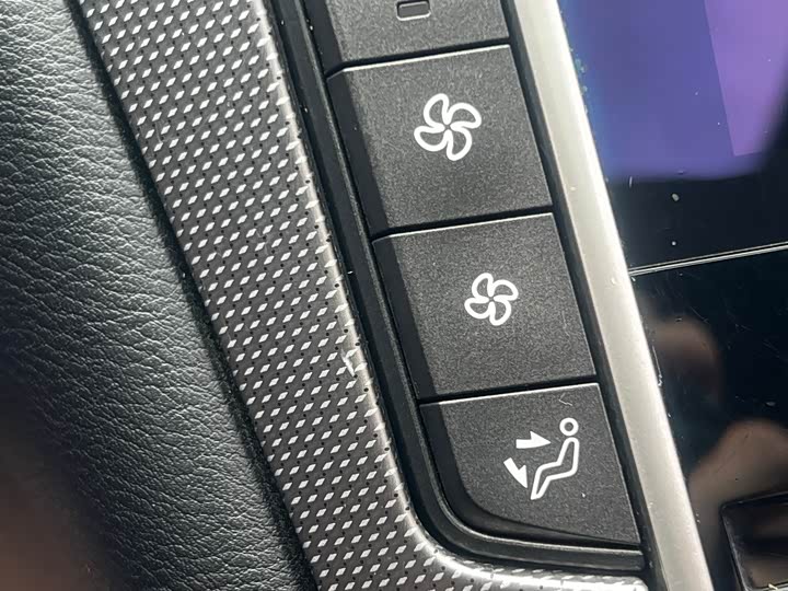 Infiniti Q50L 2015 2.0 T — фото 60