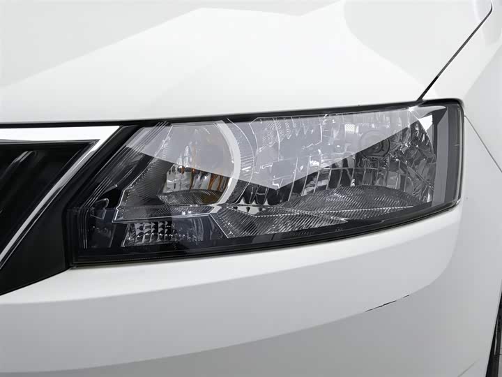 Skoda Rapid — фото 7