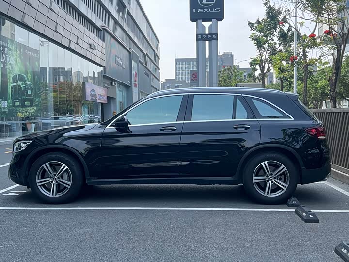 Mercedes-Benz GLC 2021 GLC 260 L 4 MATIC — фото 4
