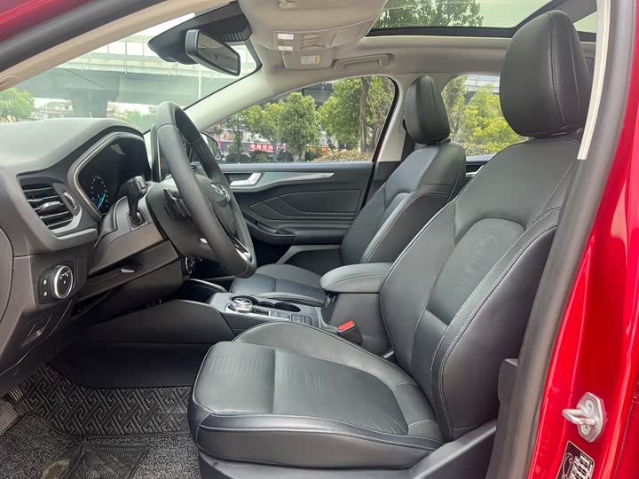 Ford Active 2020 Eco Boost 180 AT — фото 12