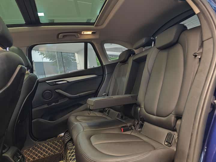 BMW X1 2019 s Drive 20 Li Leading — фото 23