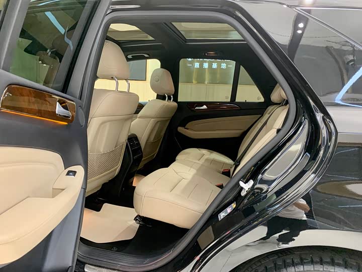 Mercedes-Benz M-Class 2015 ML 400 4 MATICLuxury — фото 7