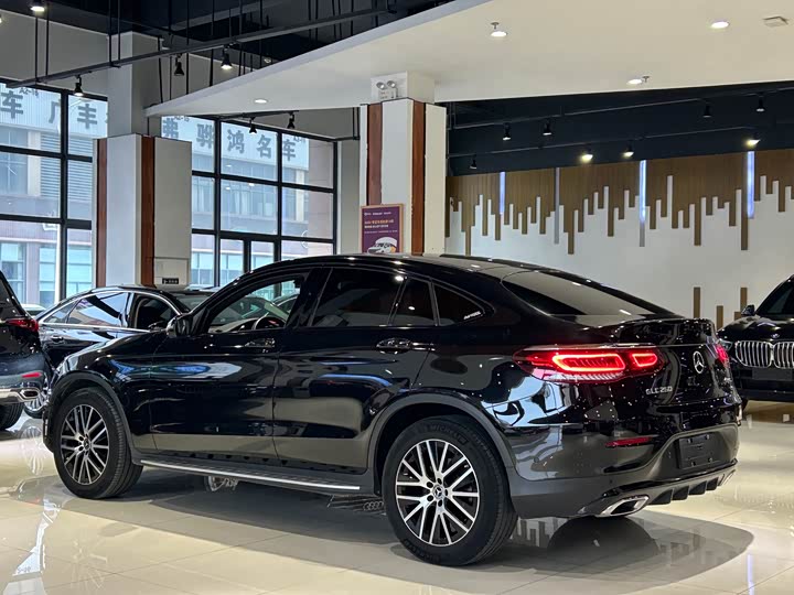Mercedes-Benz GLC 2023 GLC 260 4 MATIC SUV — фото 29
