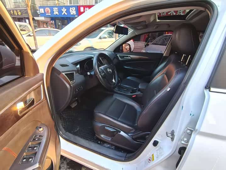 Changan CS75 2016 1.8 T ATElite IV — фото 8