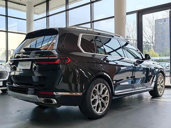 BMW X7 2024 x Drive 40i Leading — фото 6