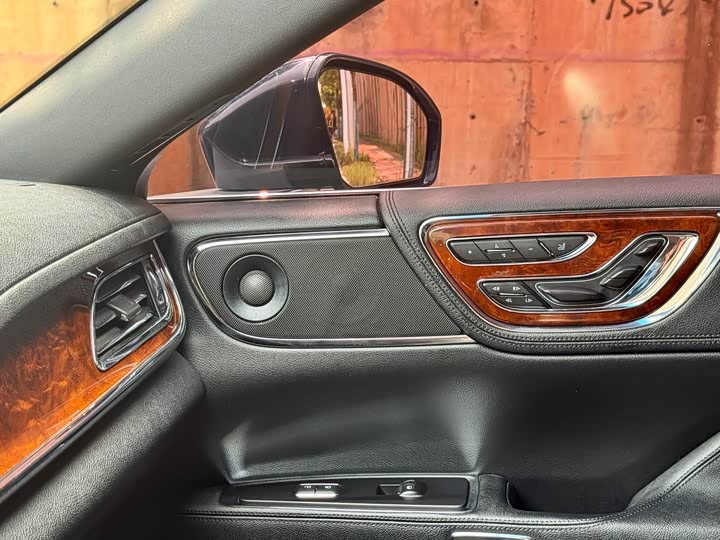 Lincoln Continental — фото 10