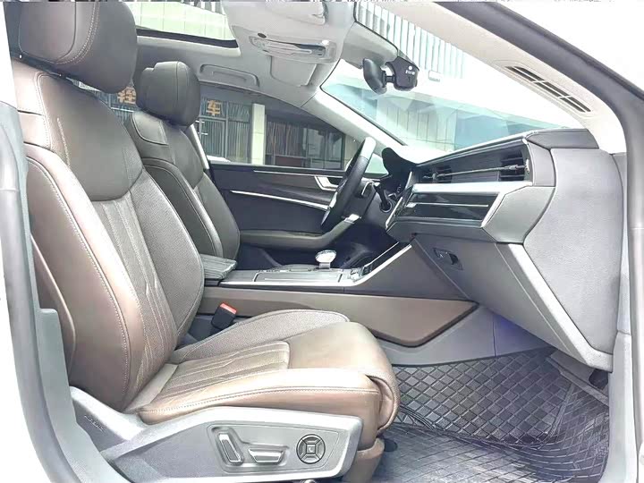 Audi A7L 2022 55 TFSI quattro S-line — фото 6