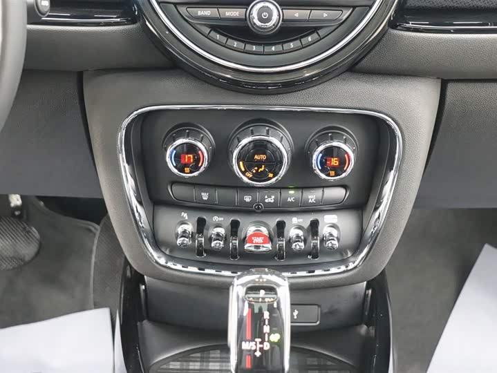 MINI Clubman — фото 20