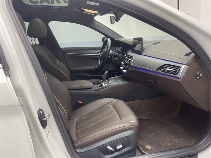 BMW 5-Series 2023 530 Li Leading M — фото 18