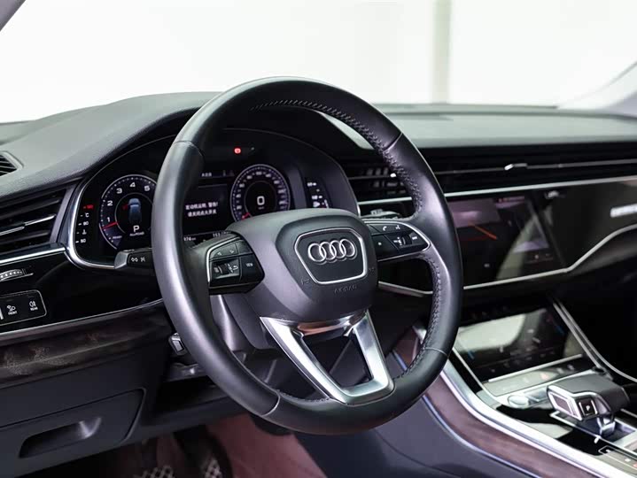 Audi Q7 2020 55 TFSI quattro S line Sport — фото 18