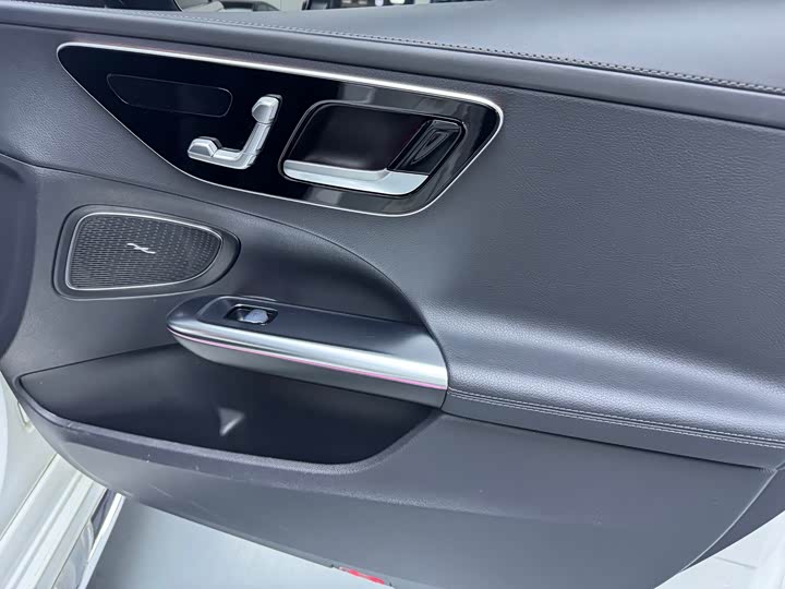 Mercedes-Benz C-Class 2024 C 260 L — фото 18