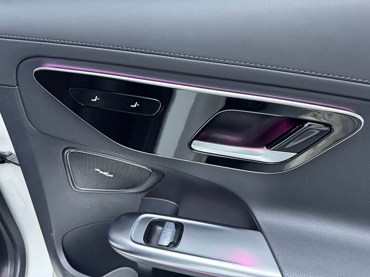 Mercedes-Benz C-Class 2024 C 260 L — фото 17