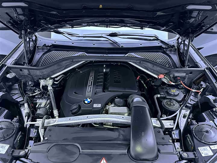 BMW X5 2014 x Drive 35i Leading — фото 22