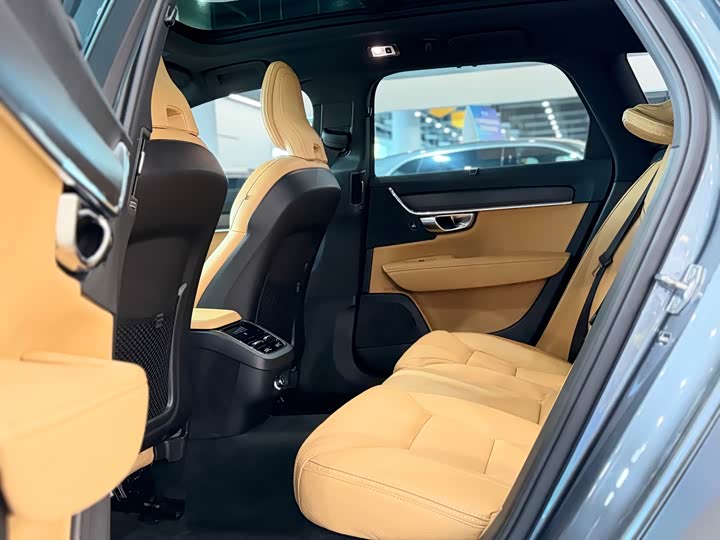 Volvo V90 2019 Cross Country T 5 AWD VI — фото 9