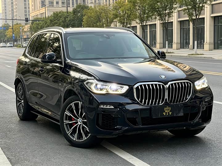 BMW X5 2019 x Drive 40i M — фото 3