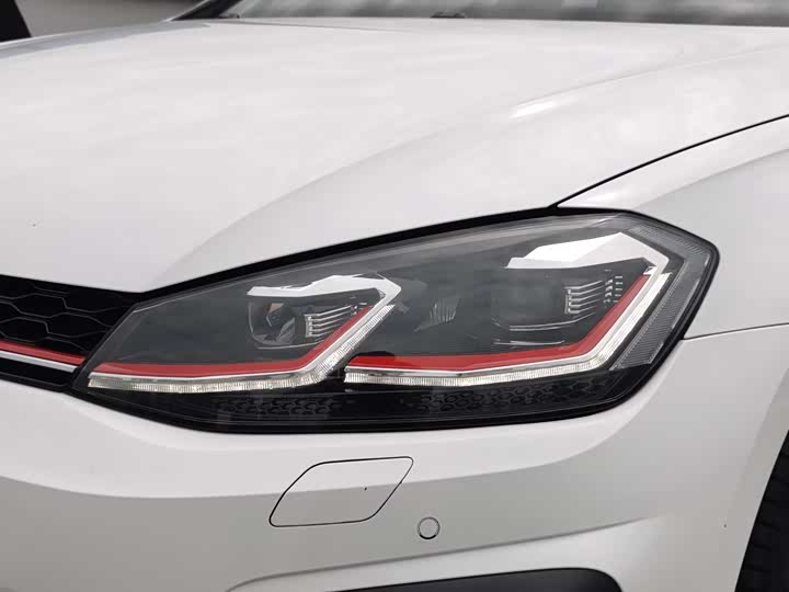 Volkswagen GTI 2019 2.0 TSI GTI V — фото 3