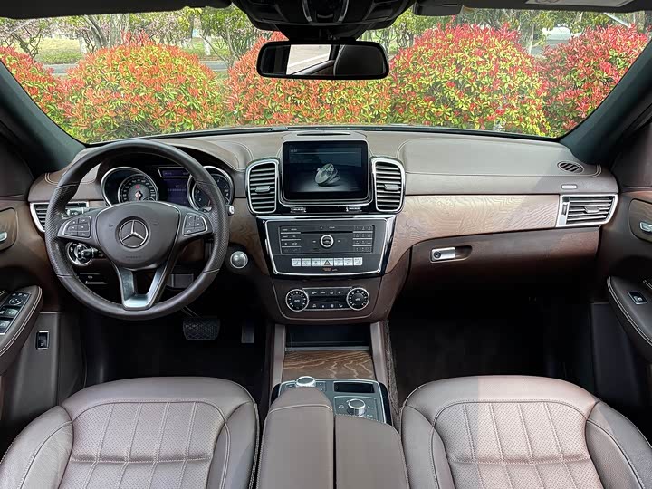 Mercedes-Benz GLE — фото 7