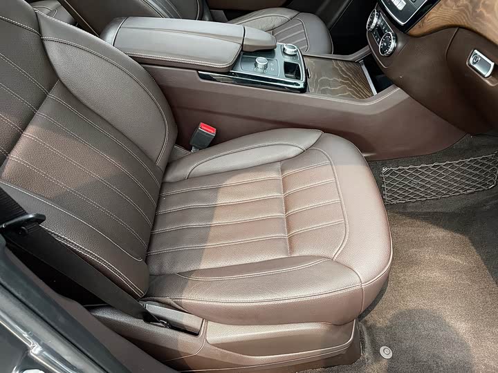 Mercedes-Benz GLE — фото 12