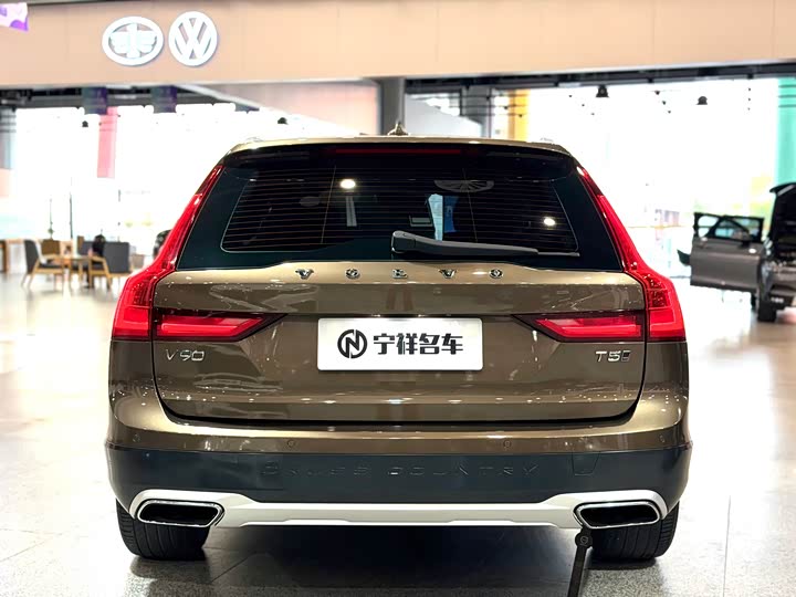 Volvo V90 2017 Cross Country T 5 AWD — фото 6