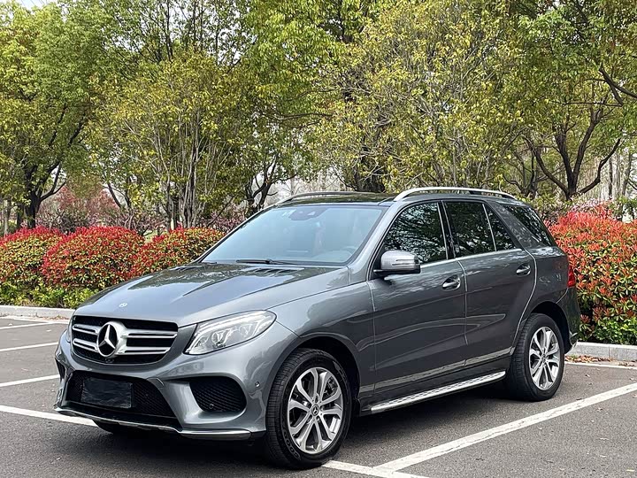 Mercedes-Benz GLE — фото 1