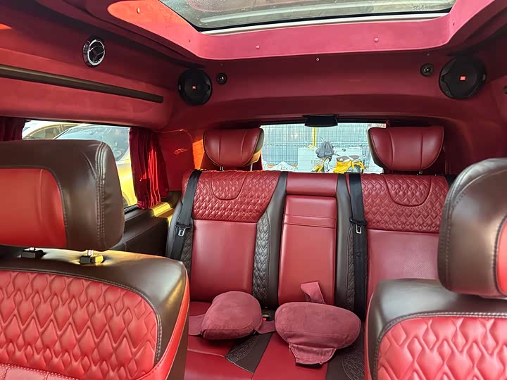 Mercedes-Benz V-Class 2018 V 260 L VI — фото 15