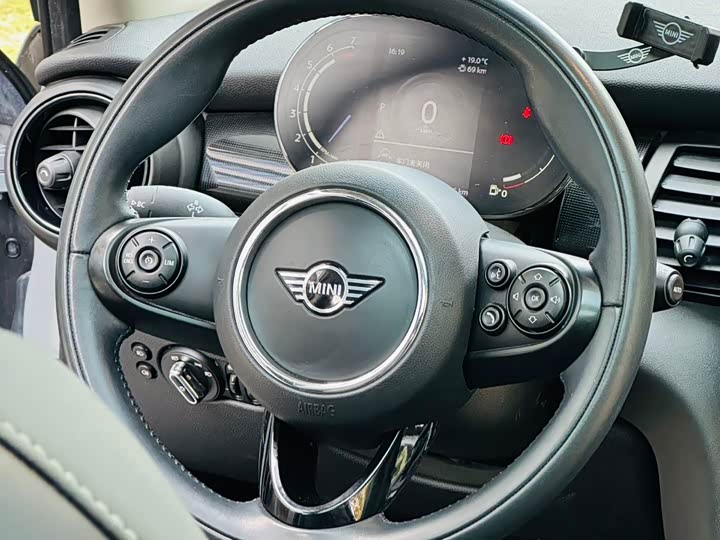 MINI Hatch — фото 14