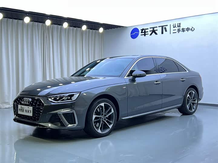 Audi A4L 2022 40 TFSI — фото 1