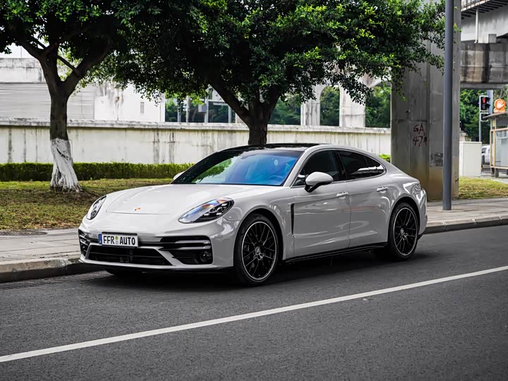 Porsche Panamera 2017 Panamera 3.0 T — фото 1
