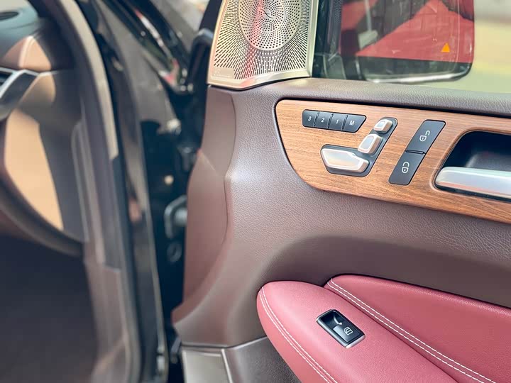 Mercedes-Benz GLS 2018 GLS 320 4 MATIC — фото 41