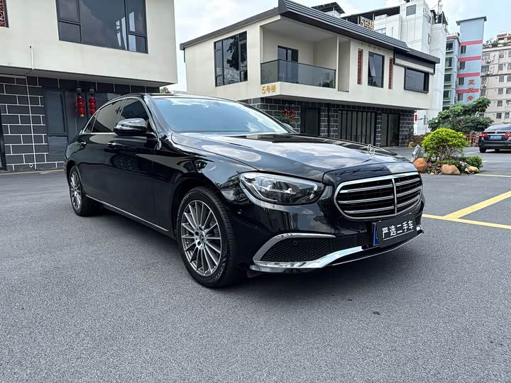 Mercedes-Benz E-Class 2022 E 260 L — фото 1