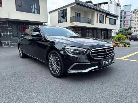 Mercedes-Benz E-Class 2022 E 260 L — фото 19