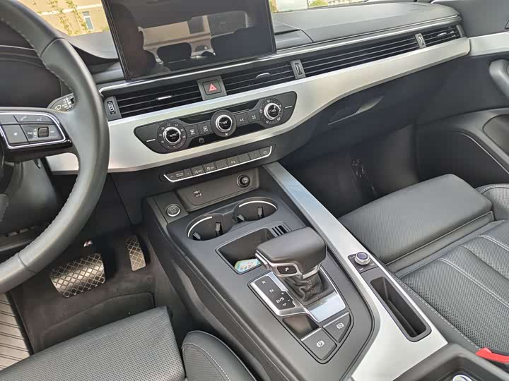 Audi A4L 2020 40 TFSI — фото 13